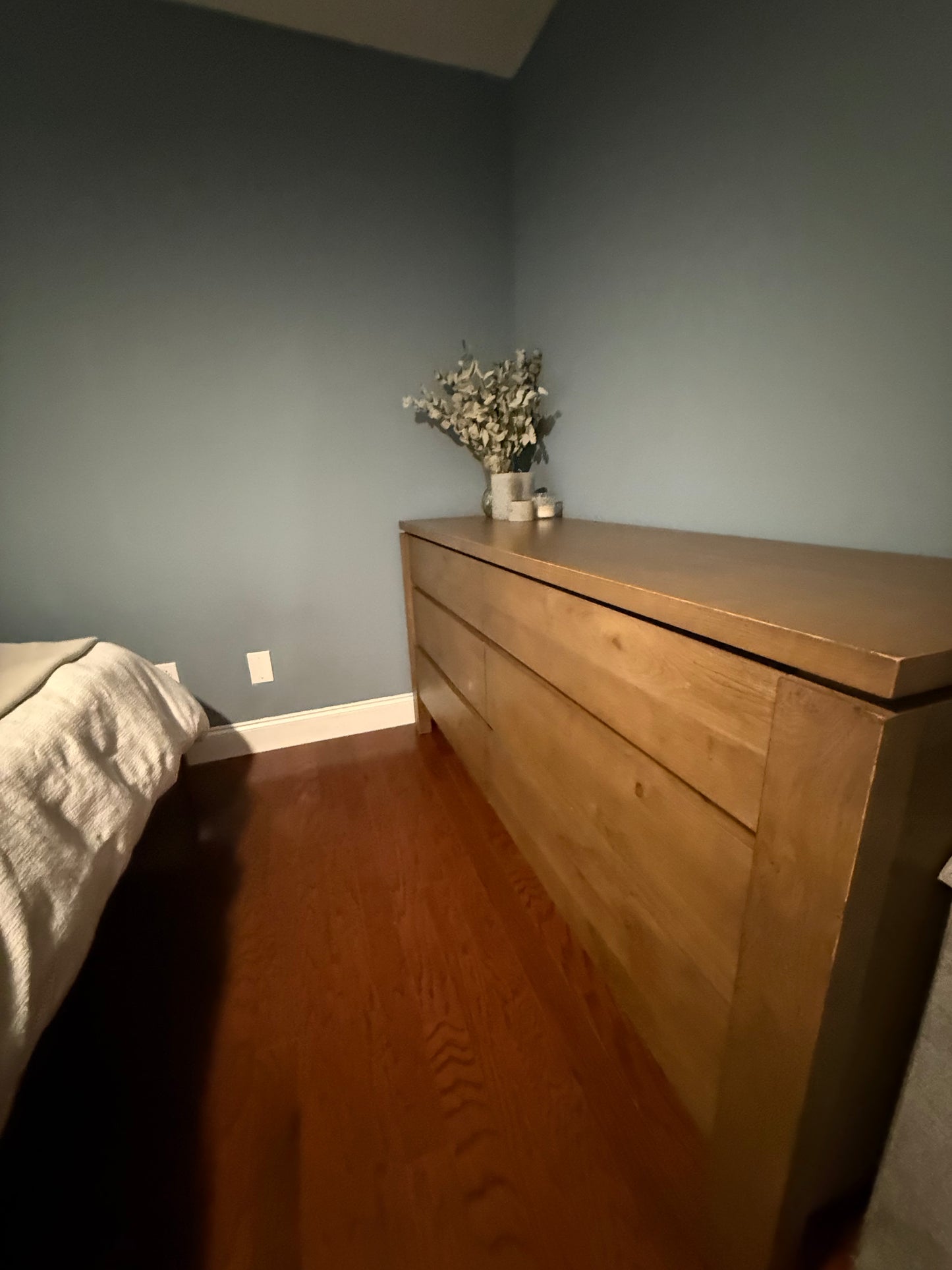 Master Bedroom (upstairs) | 1 King