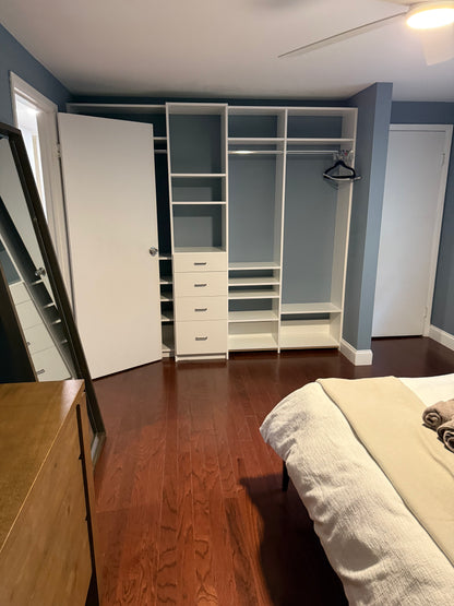 Master Bedroom (upstairs) | 1 King