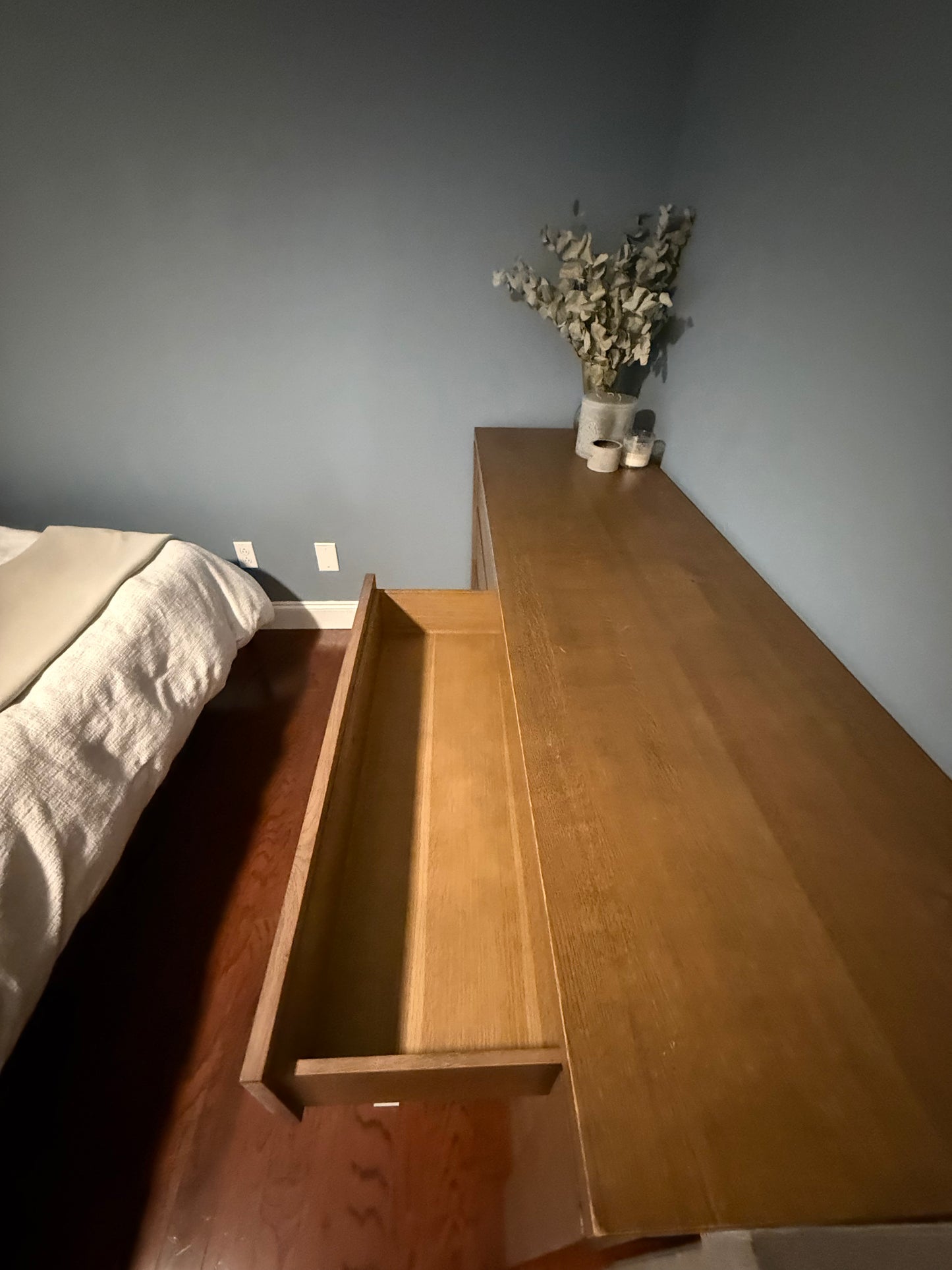 Master Bedroom (upstairs) | 1 King