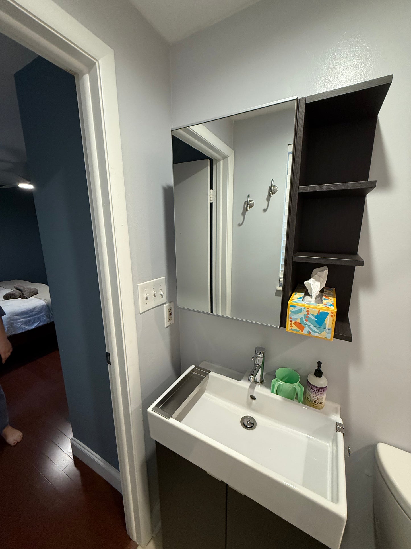 Master Bedroom (upstairs) | 1 King