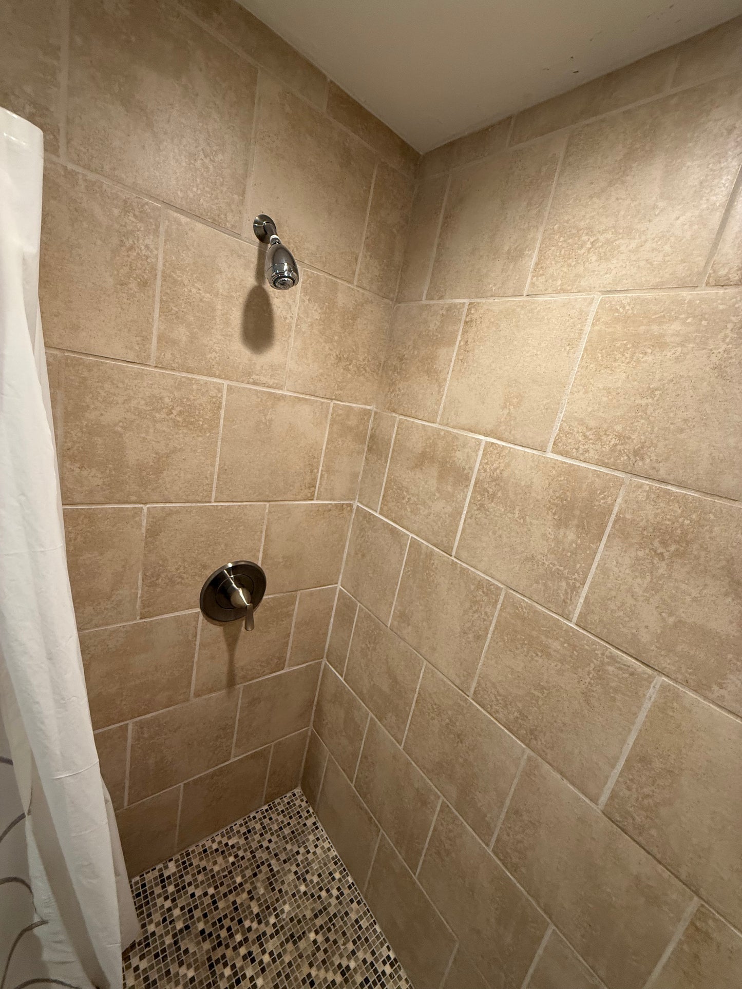 Master Bedroom (upstairs) | 1 King