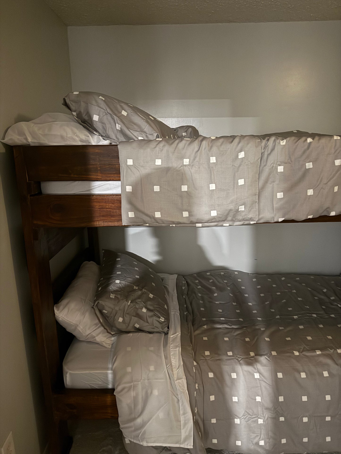 Bedroom #2 (upstairs) | 3 Twins